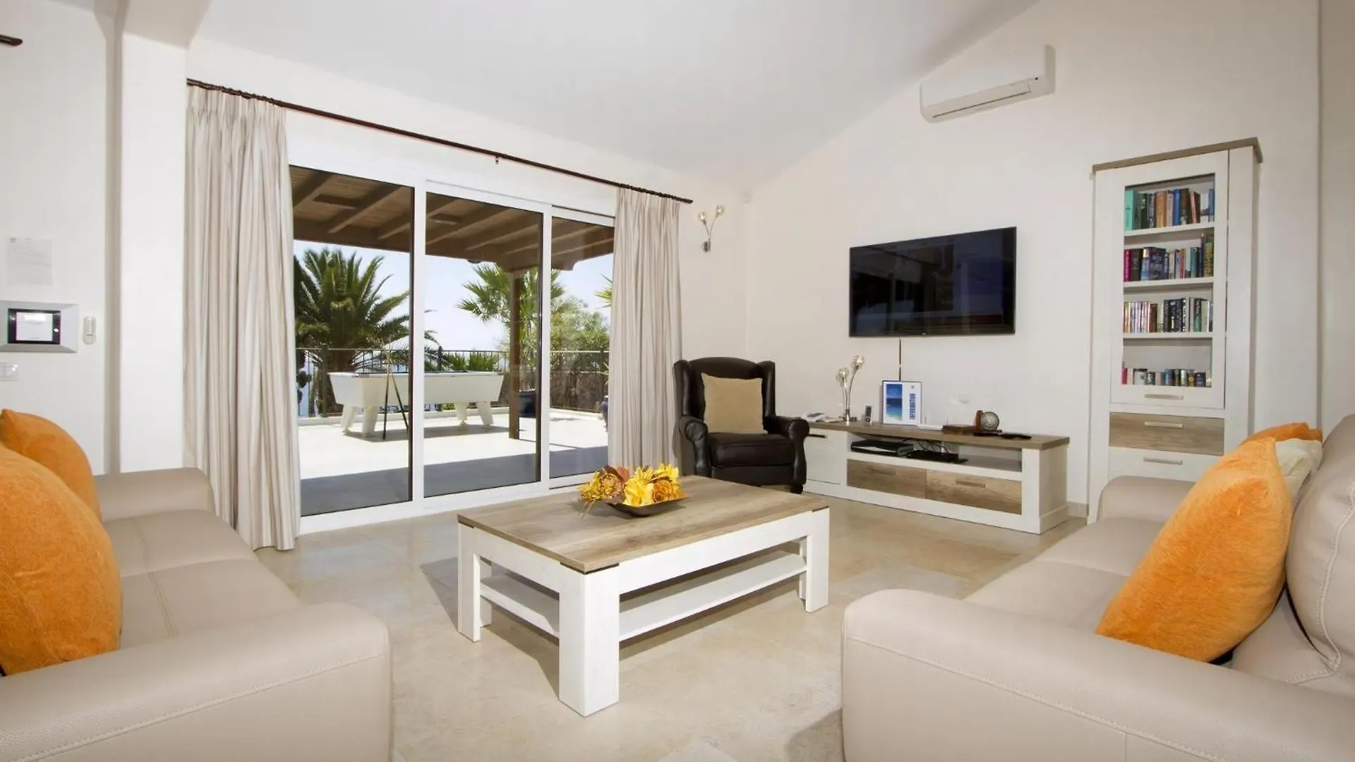 Stunning Seaview Villa Casa Tosco 5 Bedroom Villa Pool Table Overlooking Old Town Puerto Del Carmen Puerto del Carmen