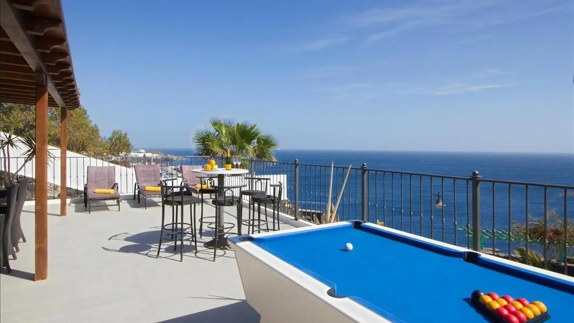 Stunning Seaview Villa Casa Tosco 5 Bedroom Villa Pool Table Overlooking Old Town Puerto Del Carmen Puerto del Carmen  Spain
