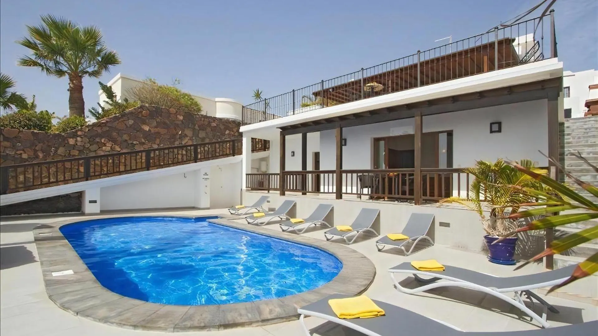 Stunning Seaview Villa Casa Tosco 5 Bedroom Villa Pool Table Overlooking Old Town Puerto Del Carmen Puerto del Carmen  Spain